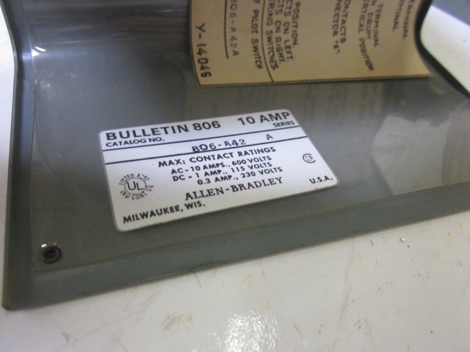 ALLEN BRADLEY 806-A42 SER.A *USED*