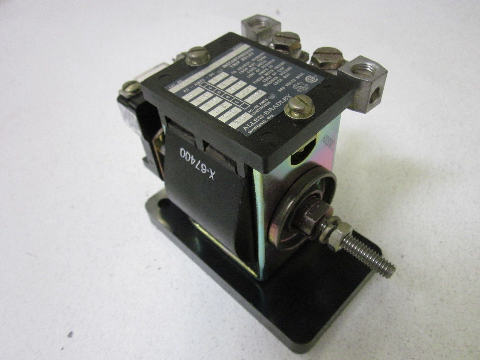 ALLEN BRADLEY 809-A01E SER.A *NEW NO BOX*