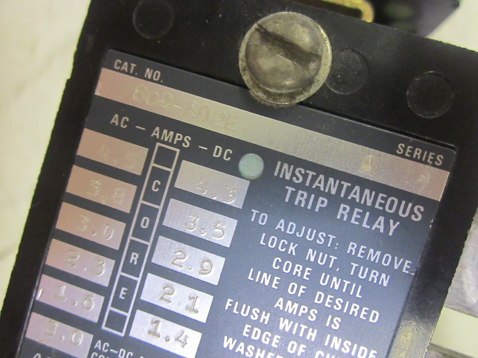 ALLEN BRADLEY 809-A02E SER.A  INSTANTEOUS TRIP RELAY 600VAC *USED*