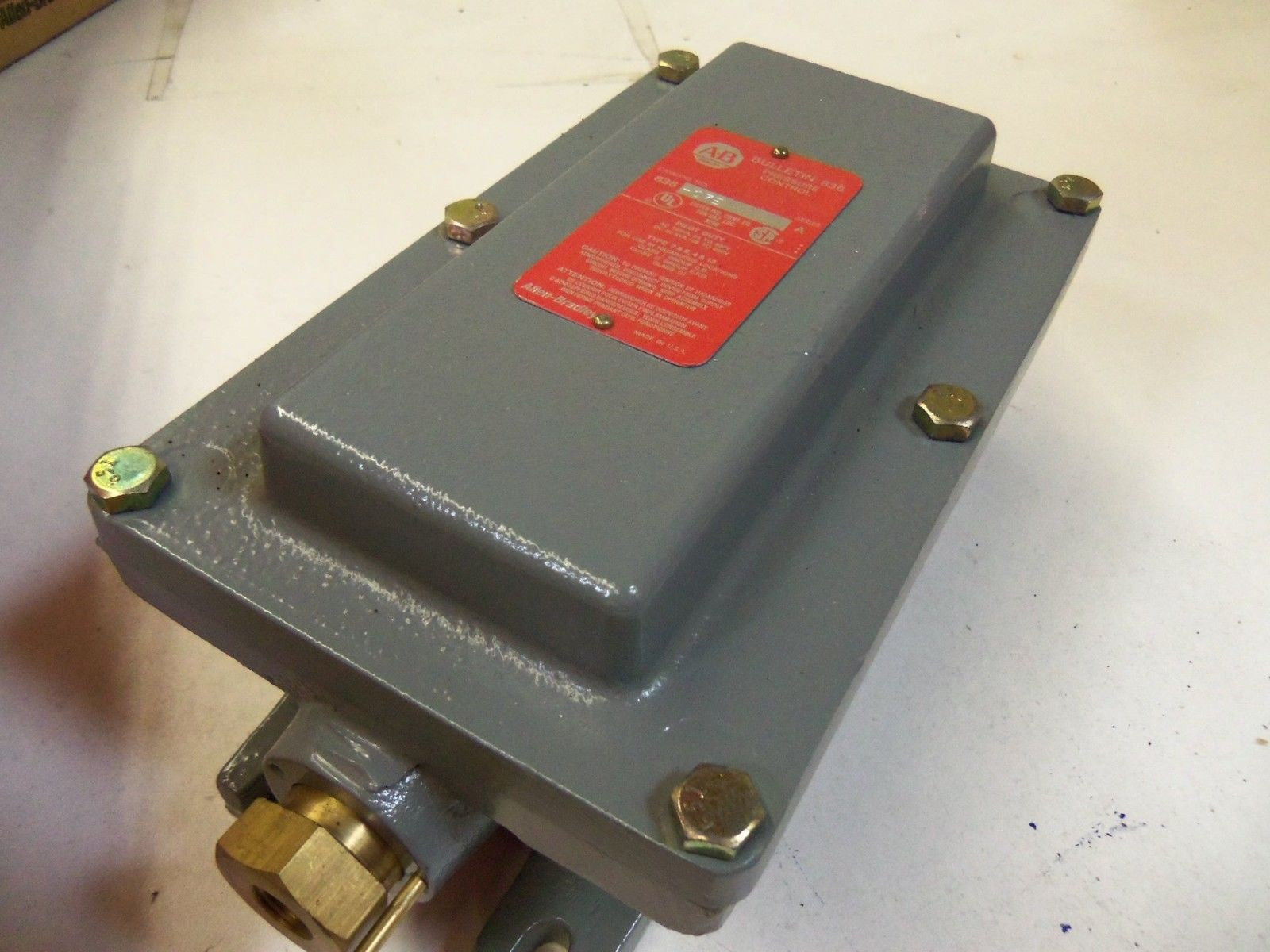 ALLEN BRADLEY 836-C7E SERIES A PRESSURE CONTROL *NEW IN BOX*