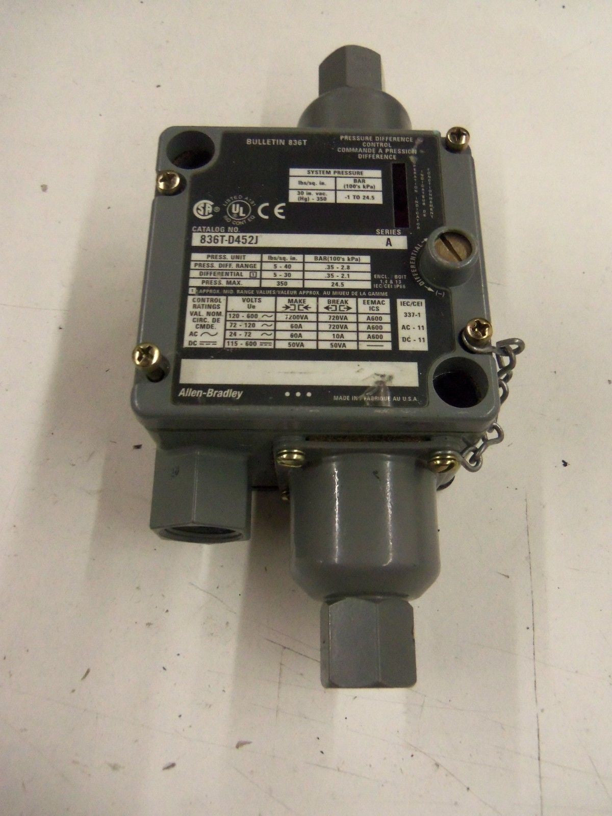 ALLEN BRADLEY 836T-D452J SERIES A  *USED*