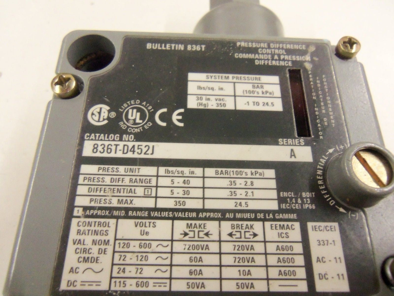 ALLEN BRADLEY 836T-D452J SERIES A  *USED*
