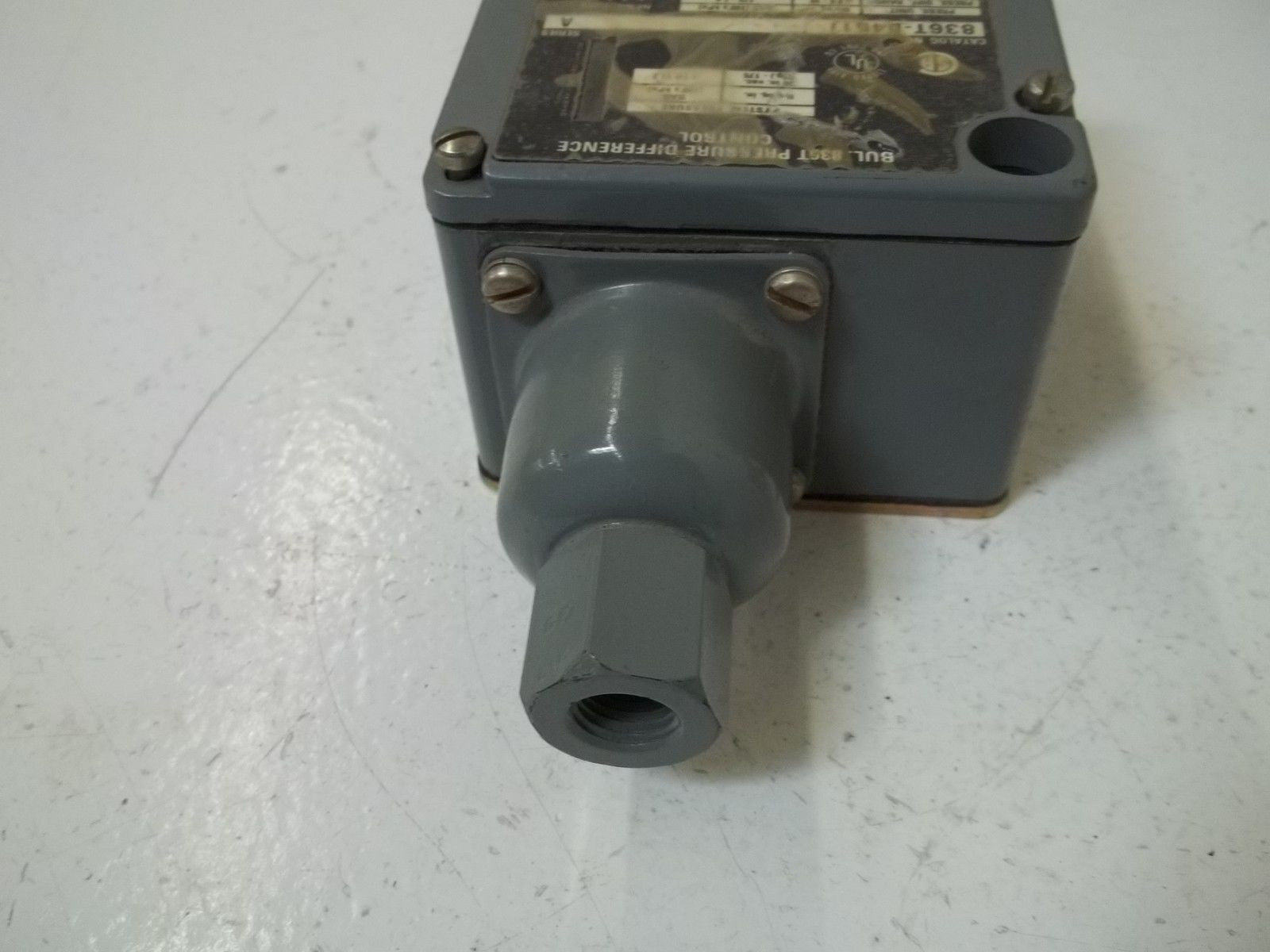 ALLEN BRADLEY 836T-D451J SER.A *USED*