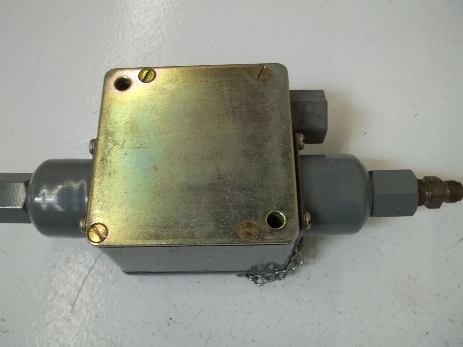 ALLEN BRADLEY 836T-D451J SER.A *USED*