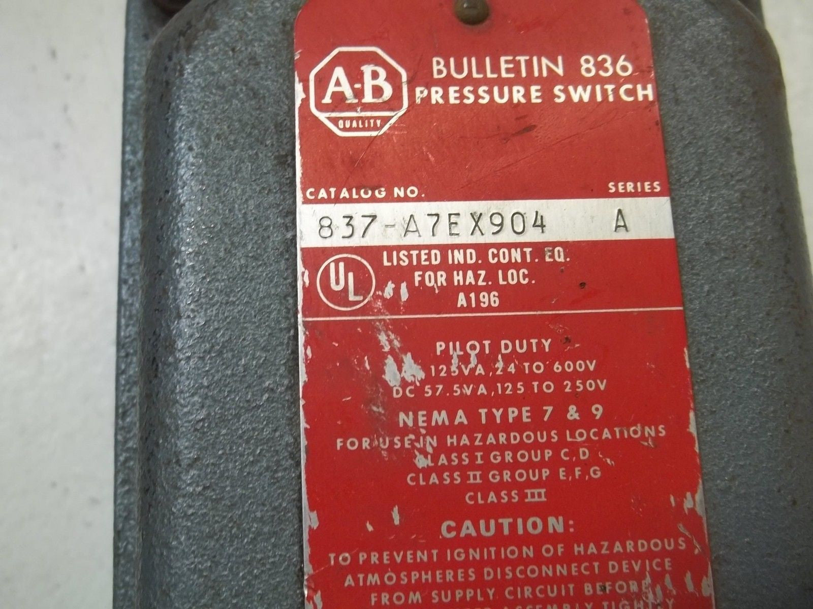 ALLEN BRADLEY 837-A7EX904 SER.A PRESSURE SWITCH (AS IS)*USED*