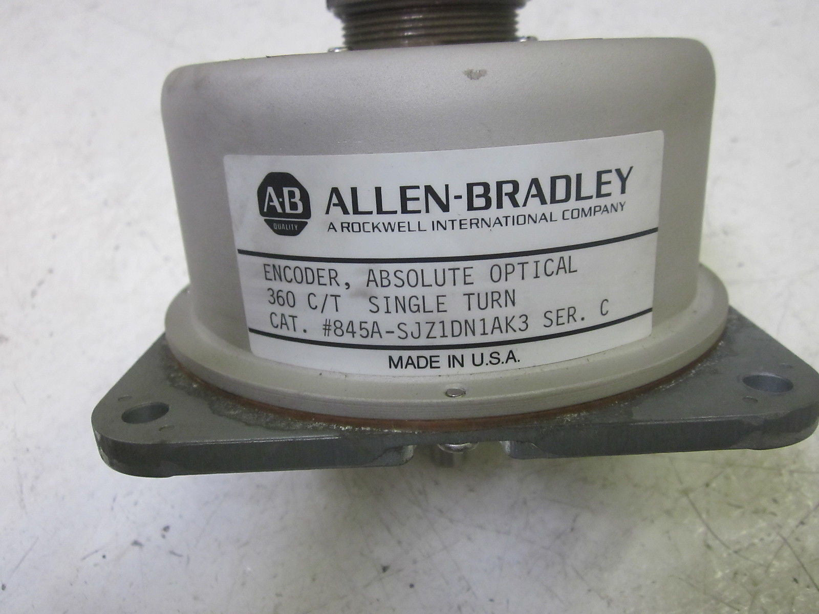 ALLEN BRADLEY 845A-SJZ1DN1AK3 SER.C ABSOLUTE OPTICAL ENCODER *USED*