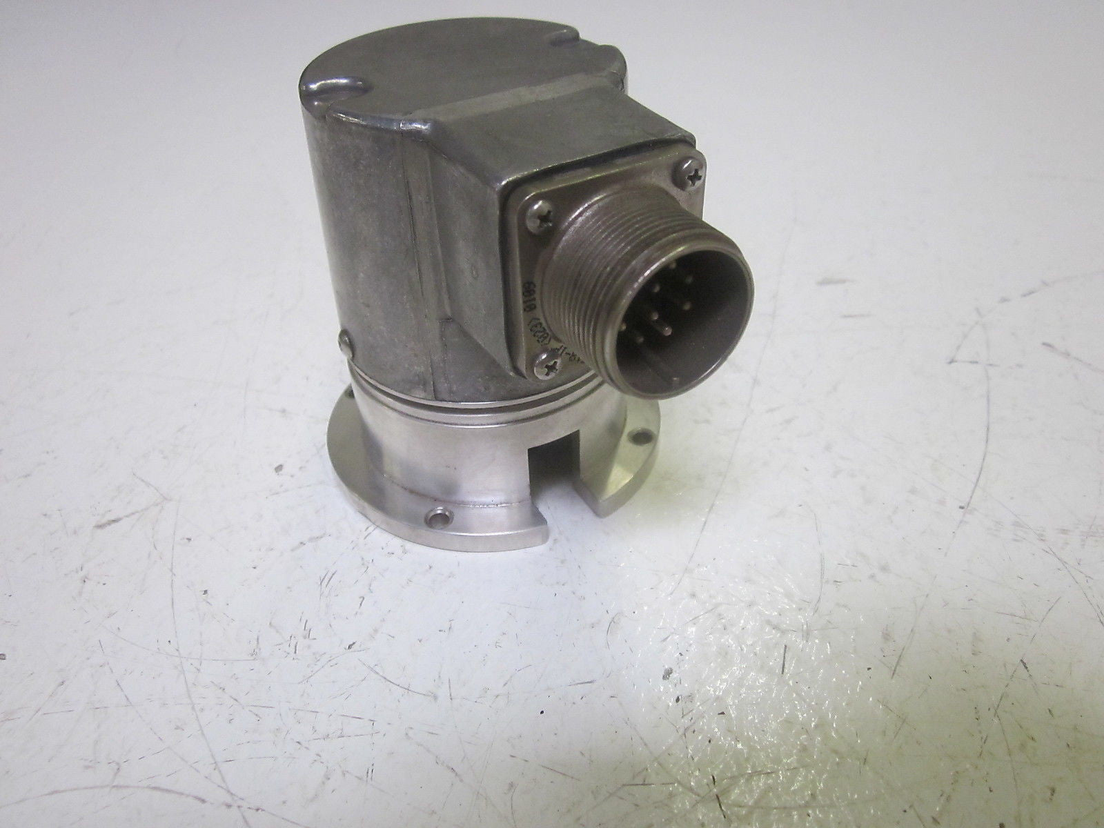 ALLEN BRADLEY 845F-SJEZ14CSY2C SER.B ENCODER *USED*
