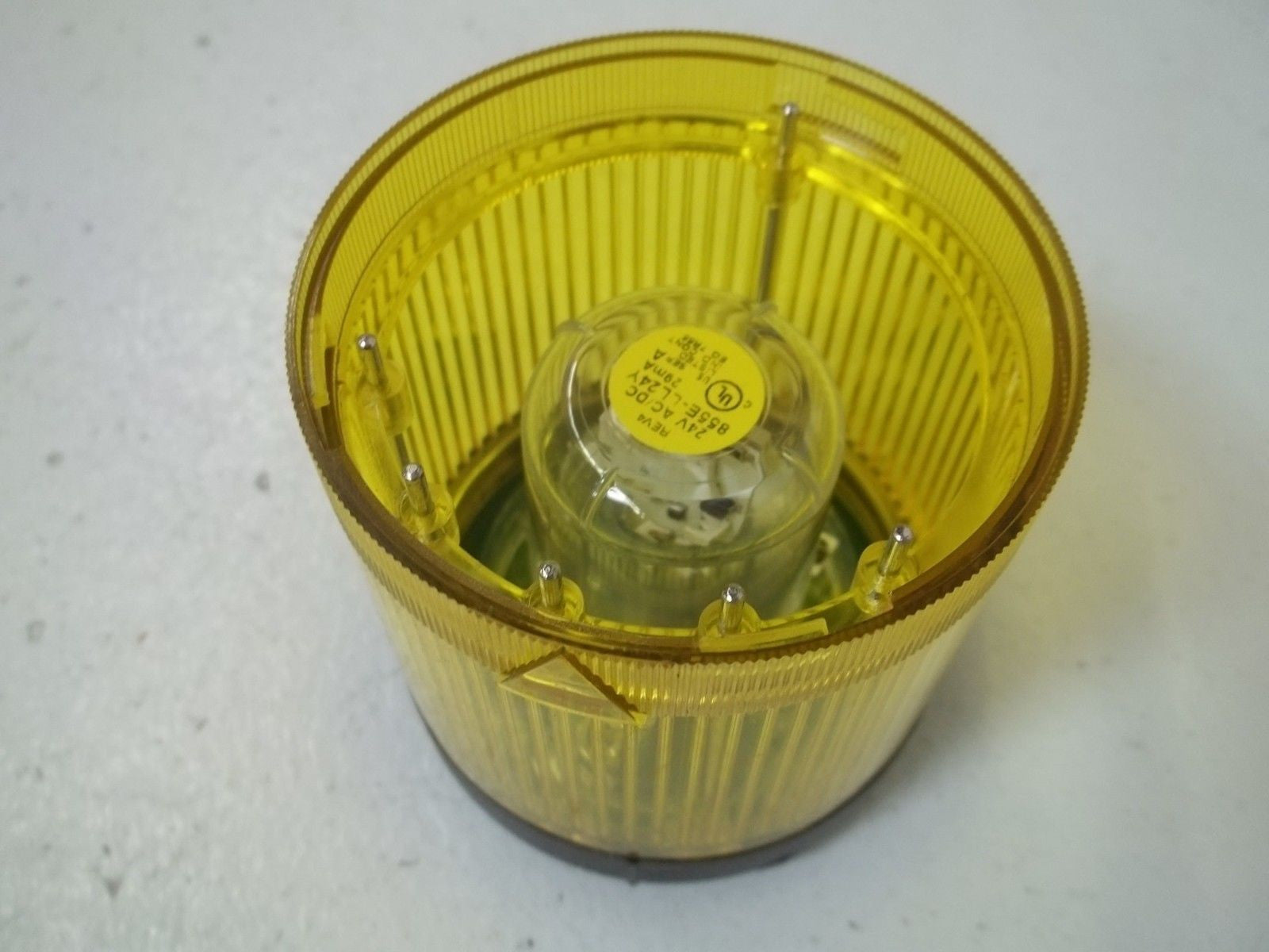 ALLEN BRADLEY 855T-B24TL8 SER.C CONTROL TOWER STACK LIGHT YELLOW *USED*