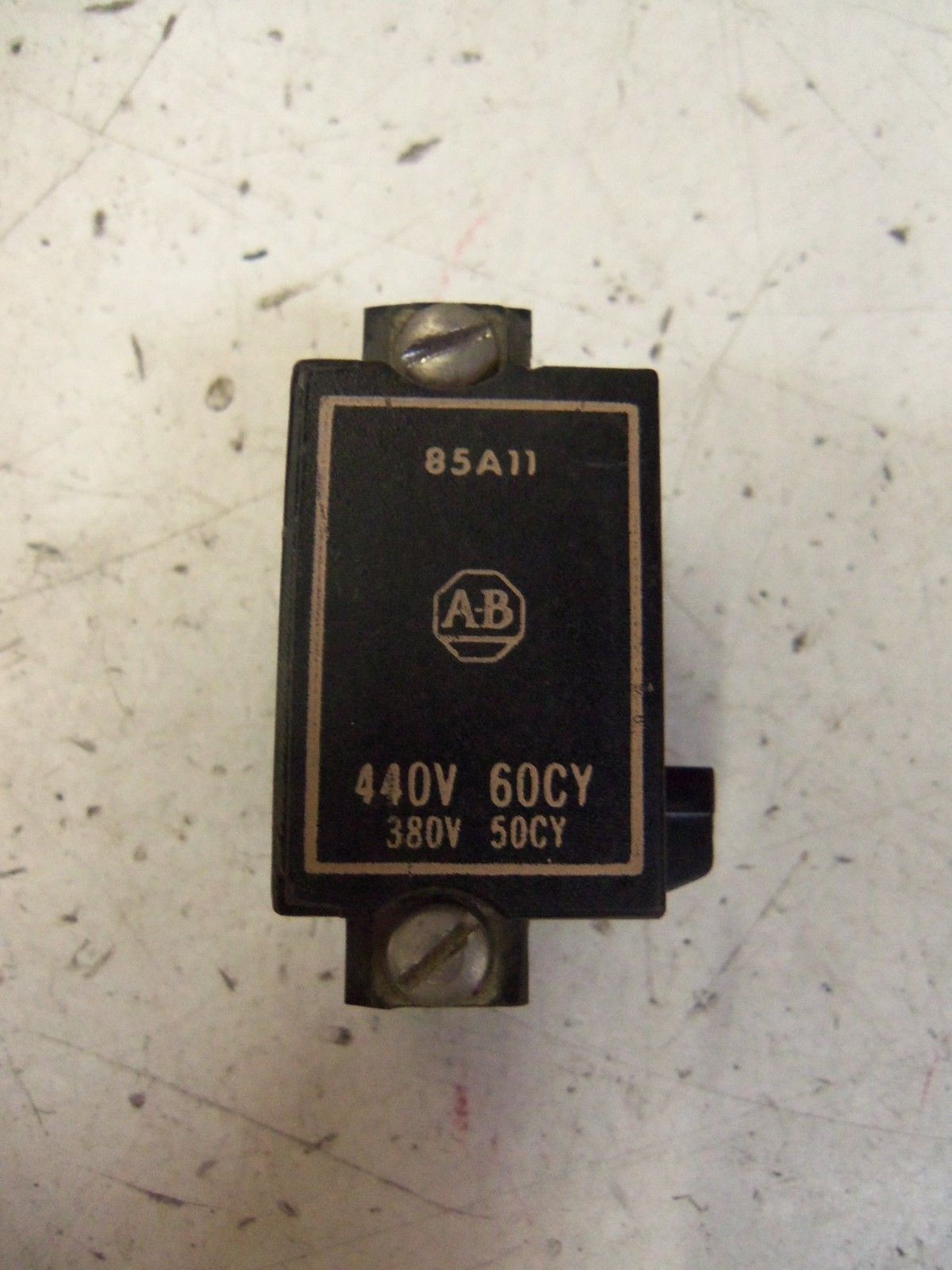 ALLEN BRADLEY 85A11 440V   COIL *NEW NO BOX*