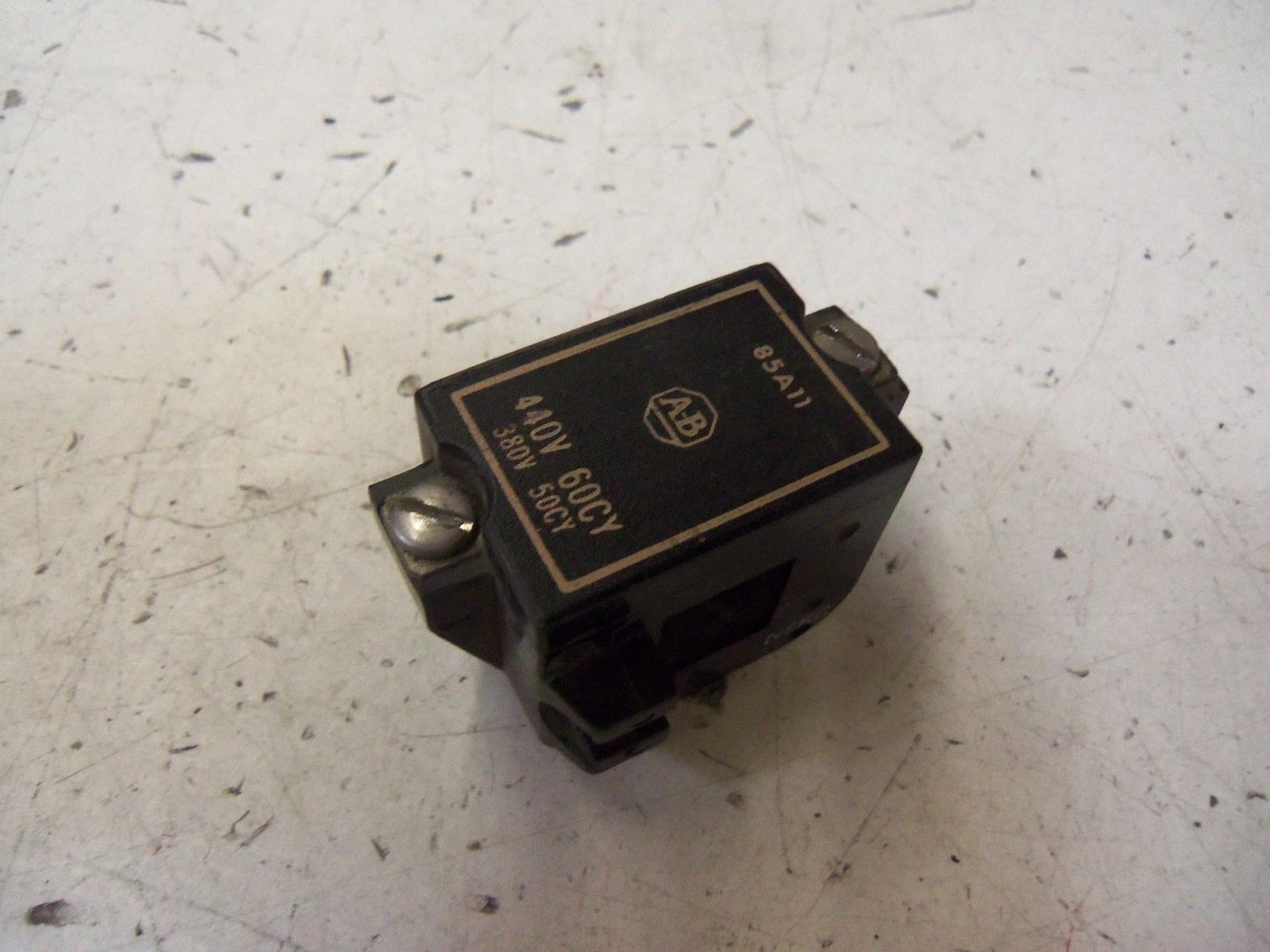 ALLEN BRADLEY 85A11 440V   COIL *NEW NO BOX*