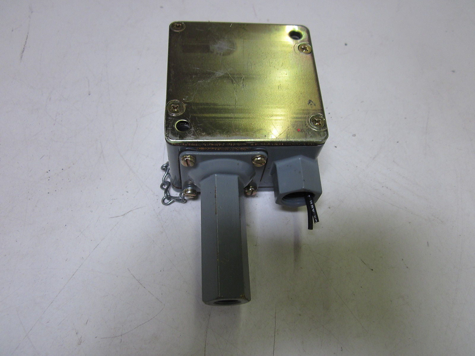 ALLEN BRADLEY 836T-T256JX9 SER.A *USED*