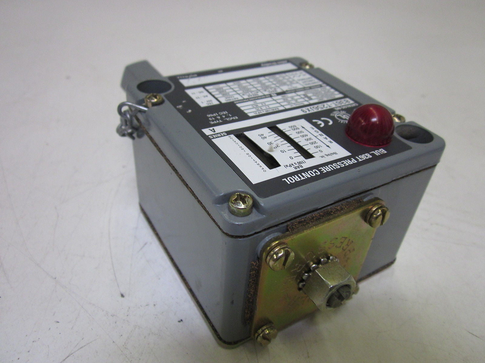 ALLEN BRADLEY 836T-T256JX9 SER.A *USED*