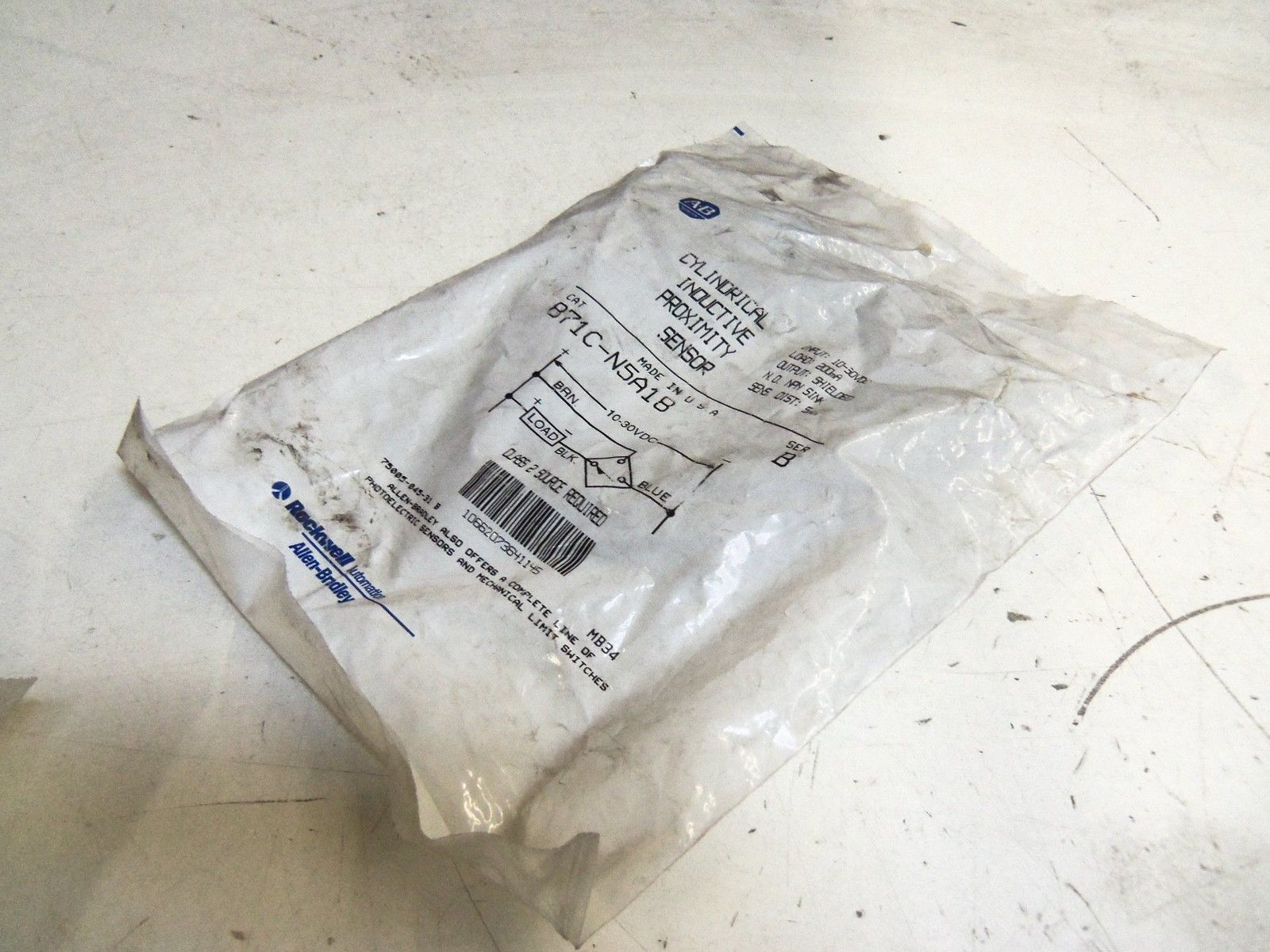 ALLEN BRADLEY 871C-N5A18 SERIES B *NEW IN FACTORY BAG*