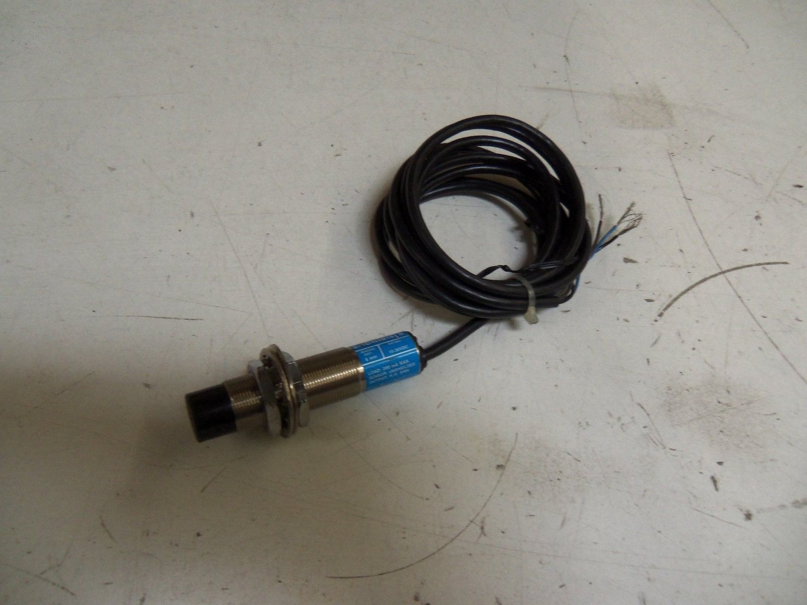 ALLEN BRADLEY 871C-N8B18 SERIES B *NEW NO BOX*