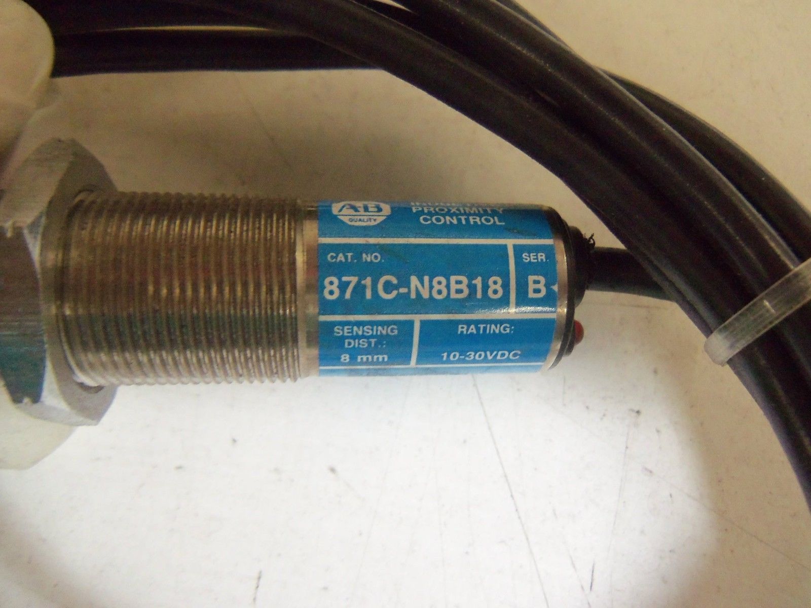 ALLEN BRADLEY 871C-N8B18 SERIES B *USED*