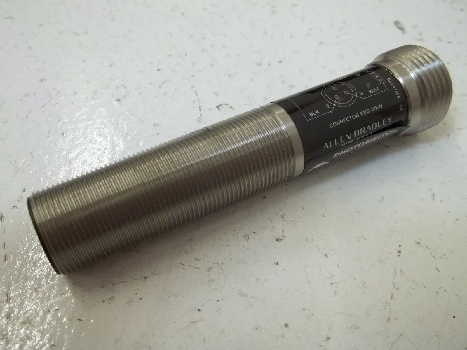 ALLEN BRADLEY 871T-G5J18 (AS PICTURED) *USED*