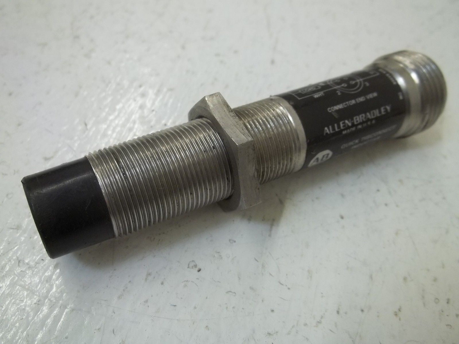 ALLEN BRADLEY 871T-L8K18 SER.A *USED*