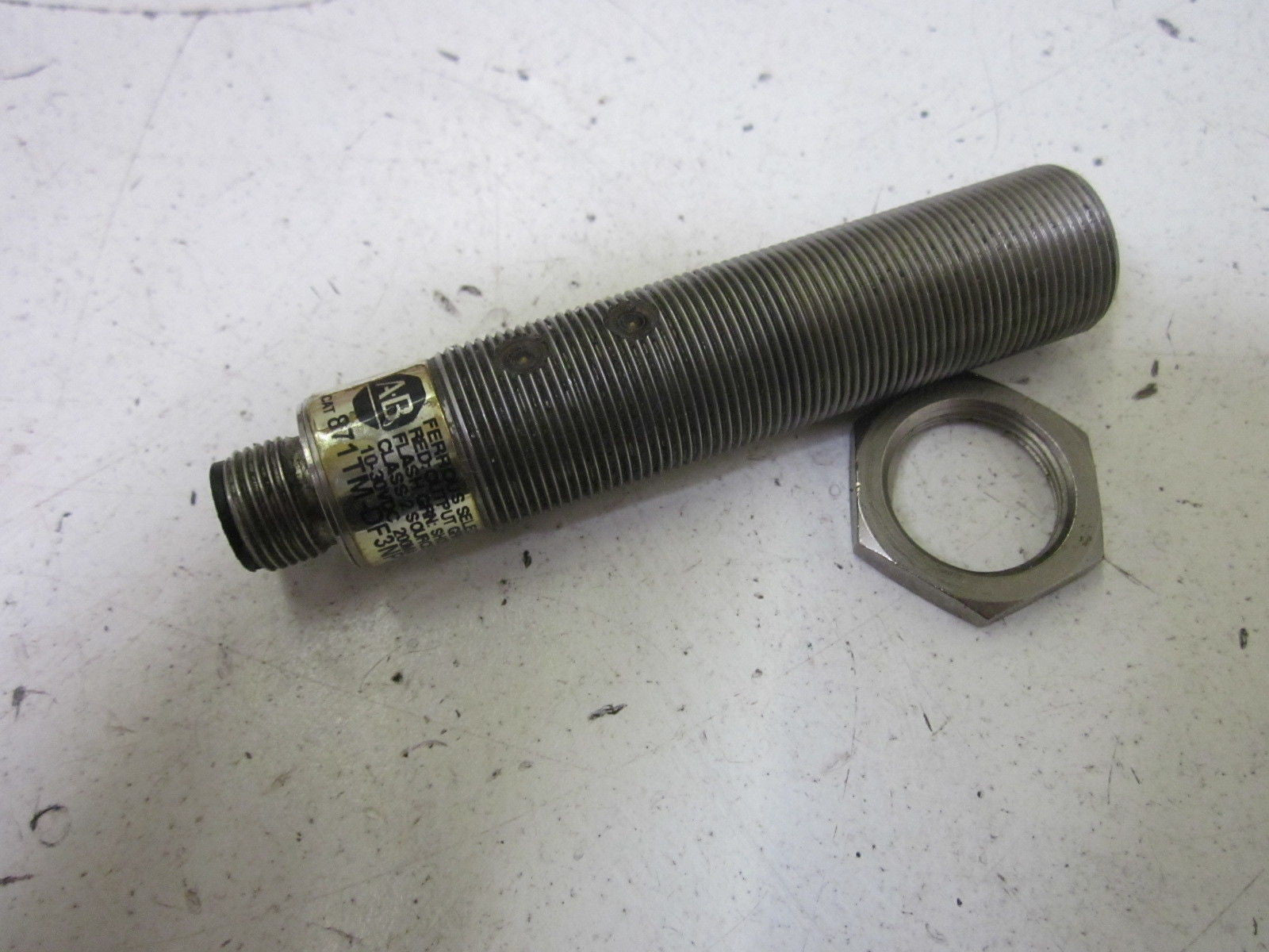 ALLEN BRADLEY 871TM-DF3NP18-D4 SER.A *USED*