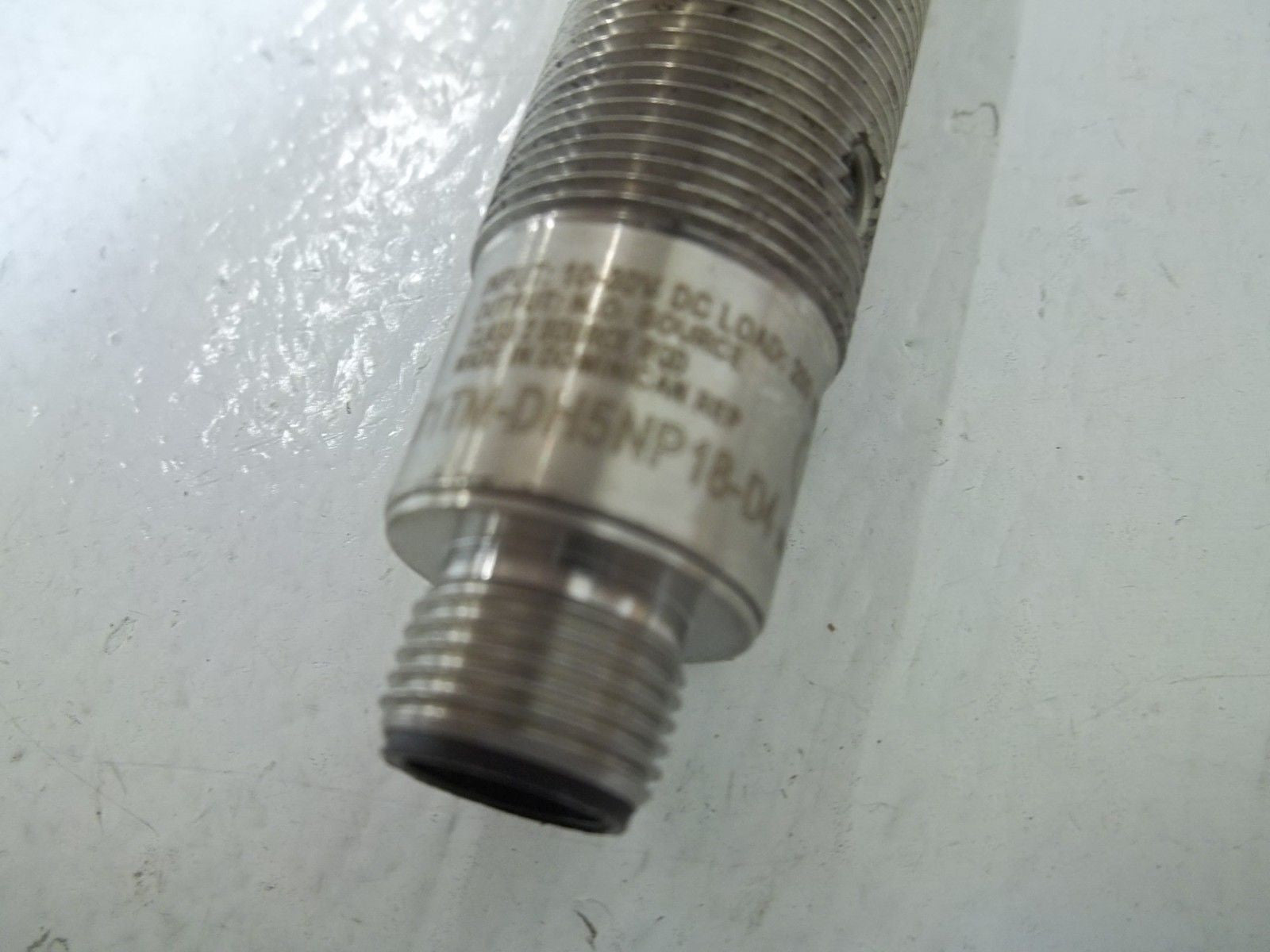 ALLEN BRADLEY 871TM-DH5NP18-D4 SER.A PROXIMITY SENSOR *USED*