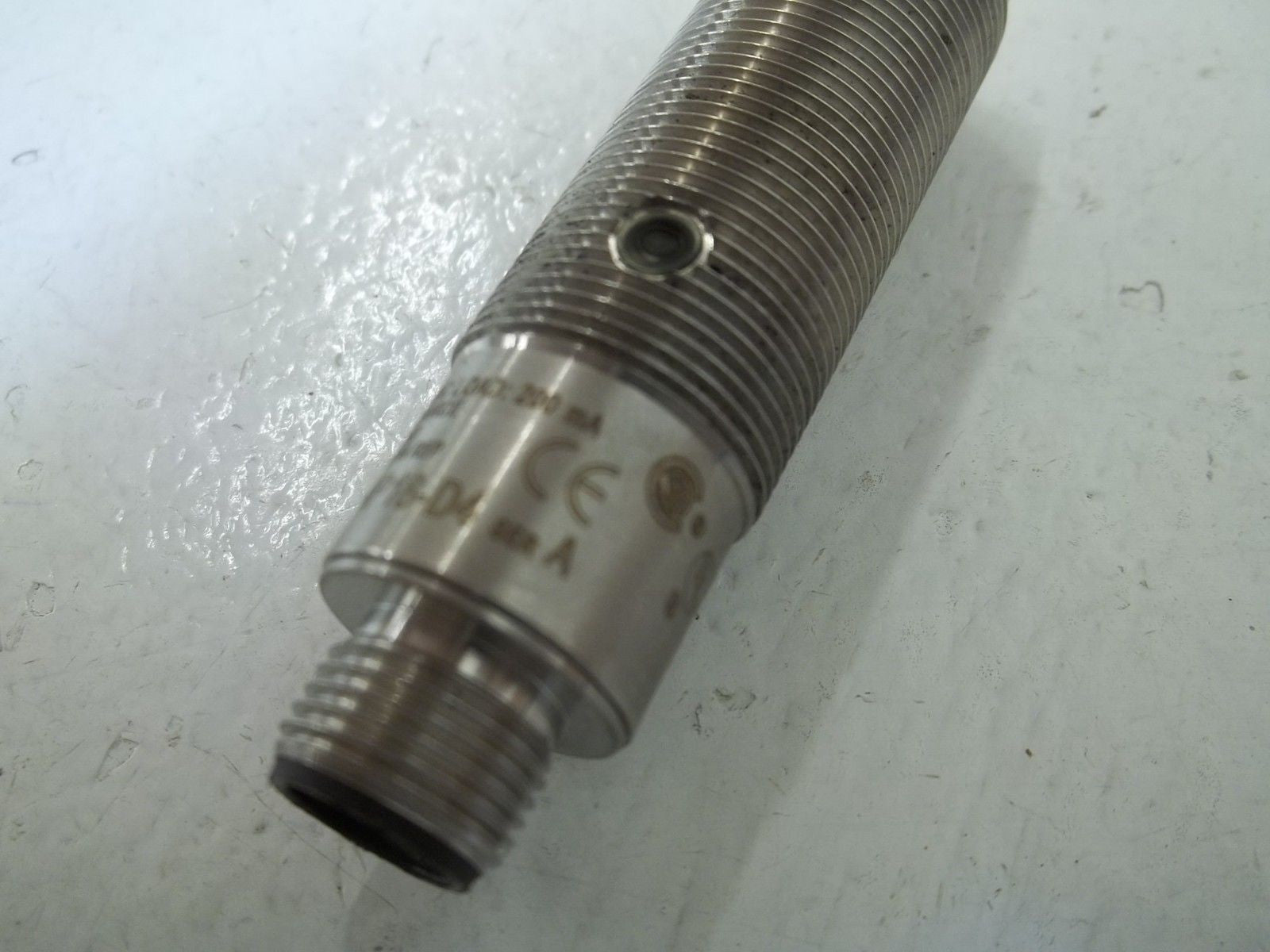 ALLEN BRADLEY 871TM-DH5NP18-D4 SER.A PROXIMITY SENSOR *USED*