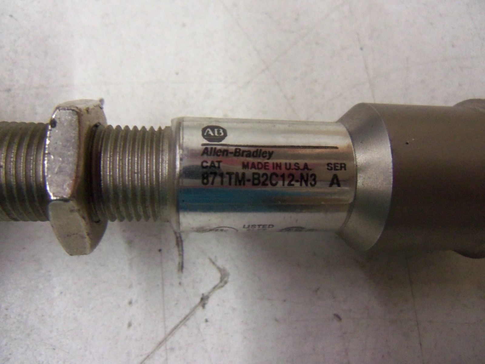 ALLEN BRADLEY 871TM-B2C12-N3  SERIES A *USED*