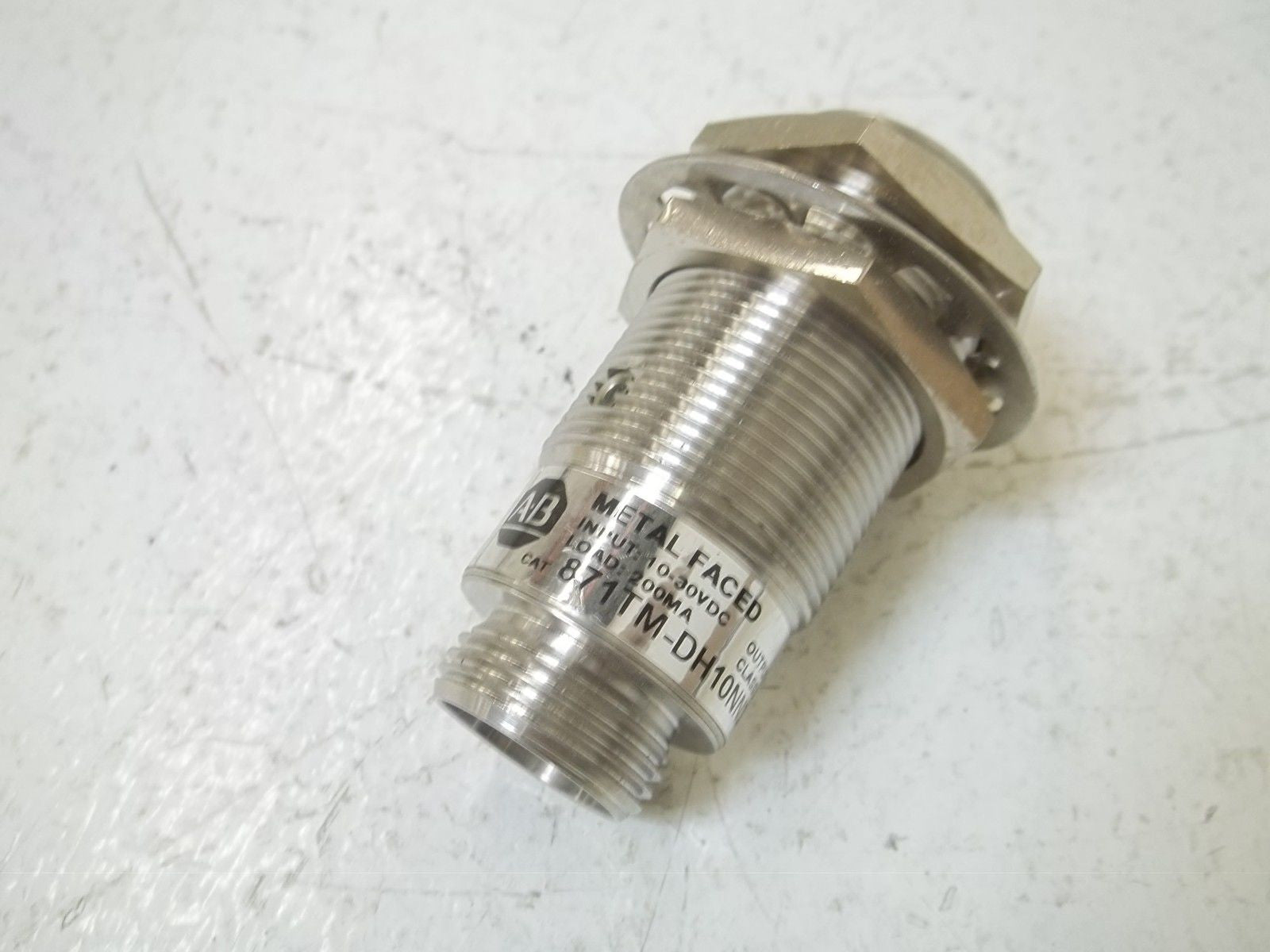 ALLEN BRADLEY 871TM-DH10NN30-N4 SER.A *USED*