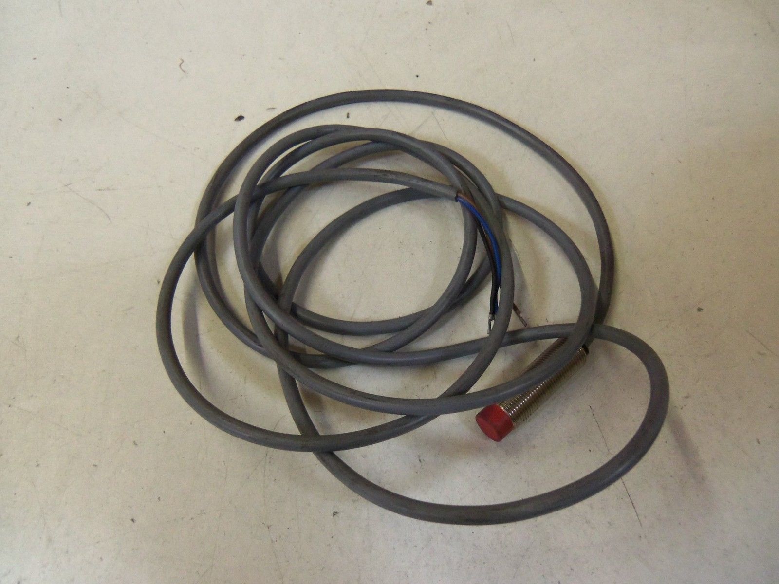 ALLEN BRADLEY 872C-DH4CP12-E2 SERIES A *USED*