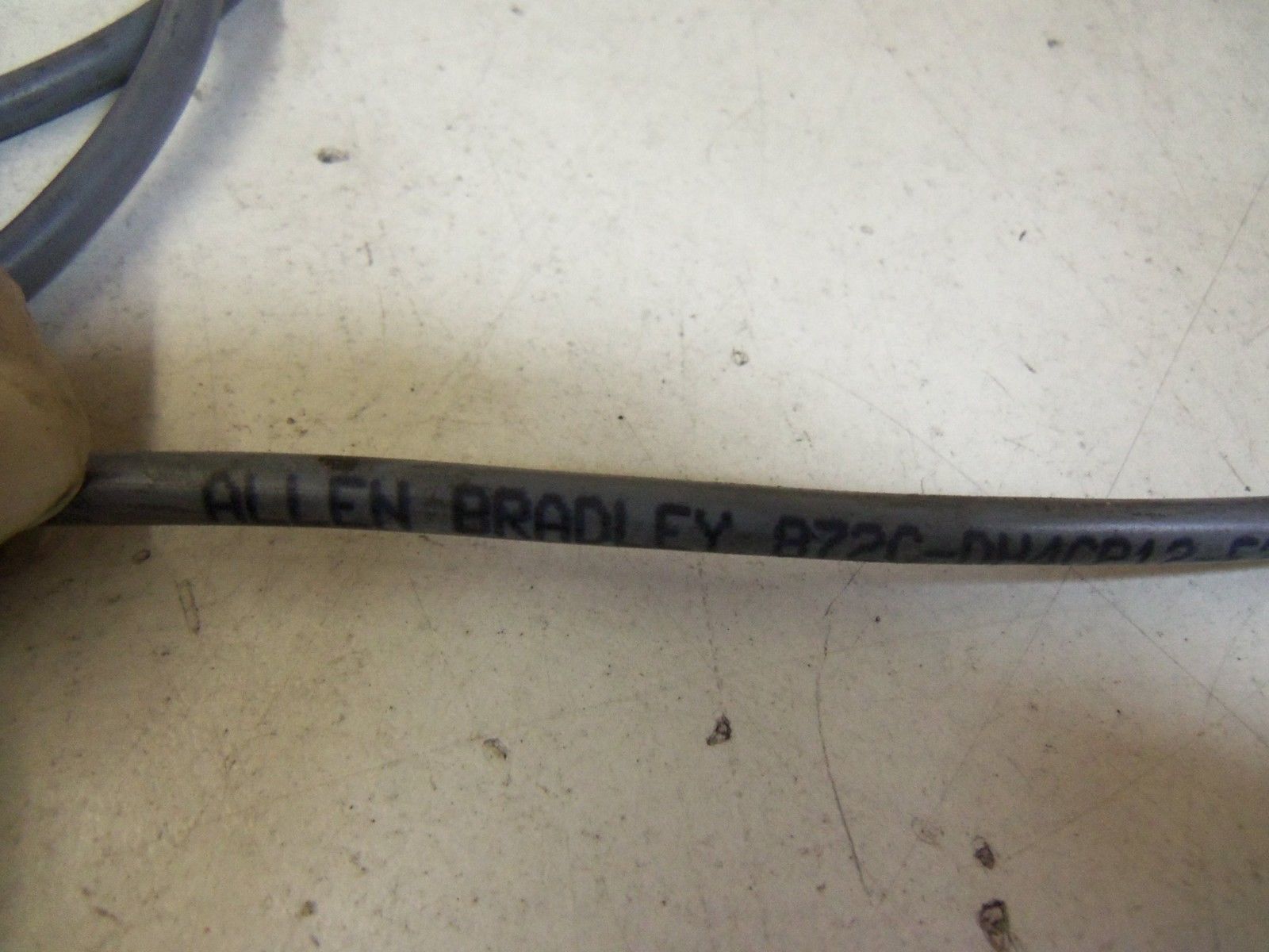 ALLEN BRADLEY 872C-DH4CP12-E2 SERIES A *USED*