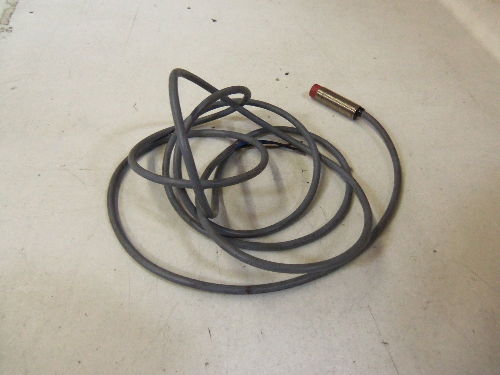 ALLEN BRADLEY 872C-DH4CP12-E2 SERIES A *USED*