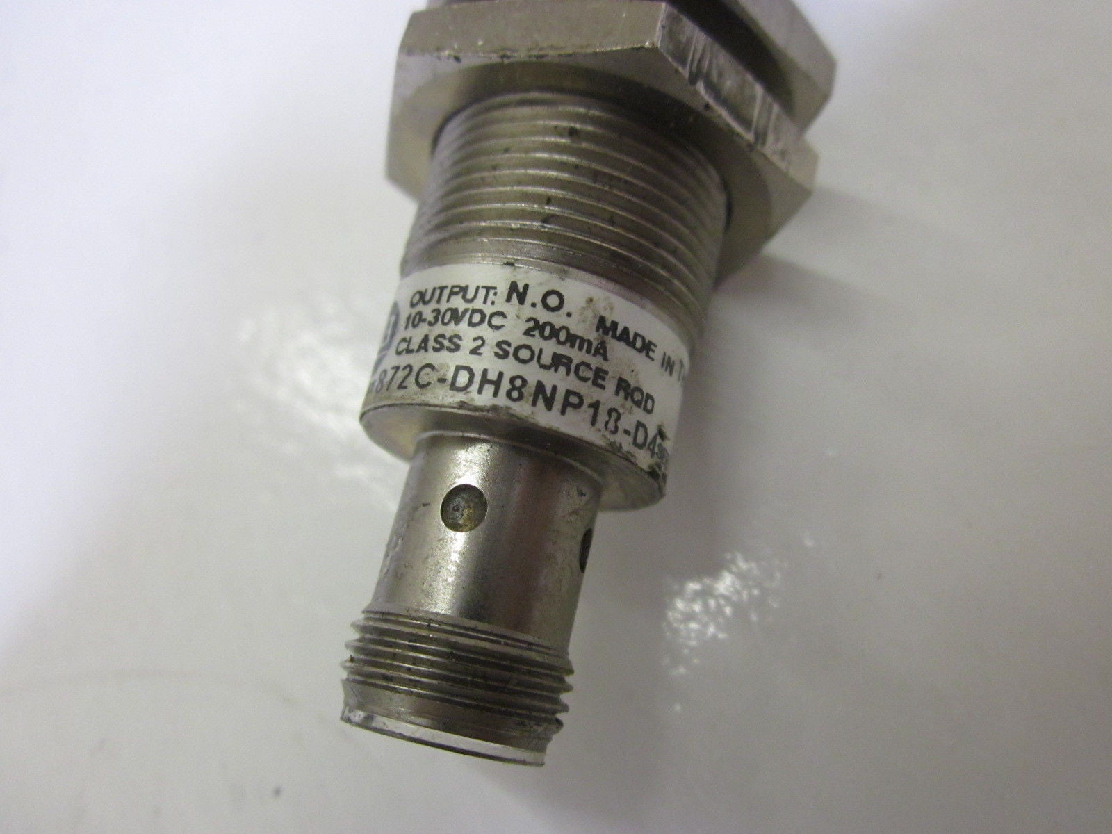 ALLEN BRADLEY 872C-DH8NP18-D4 SER.C *USED*