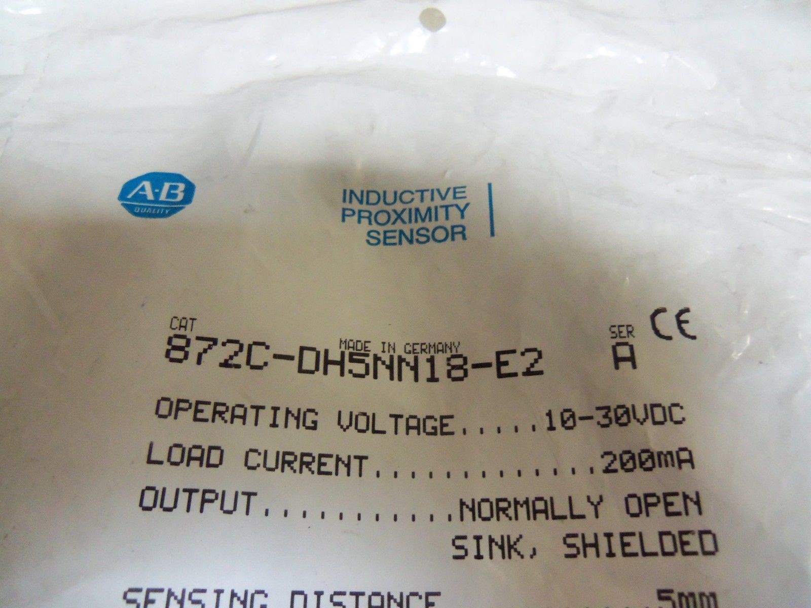 Allen Bradley 872CDH5NN18E2 Ser. A NSFP * GENUINE *