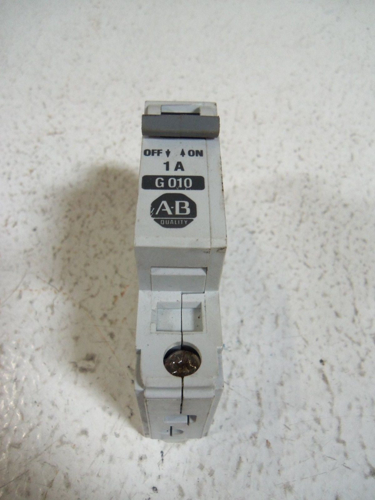 ALLEN BRADLEY 1492-CB1G010 SER. B CIRCUIT BREAKER 1A *USED*