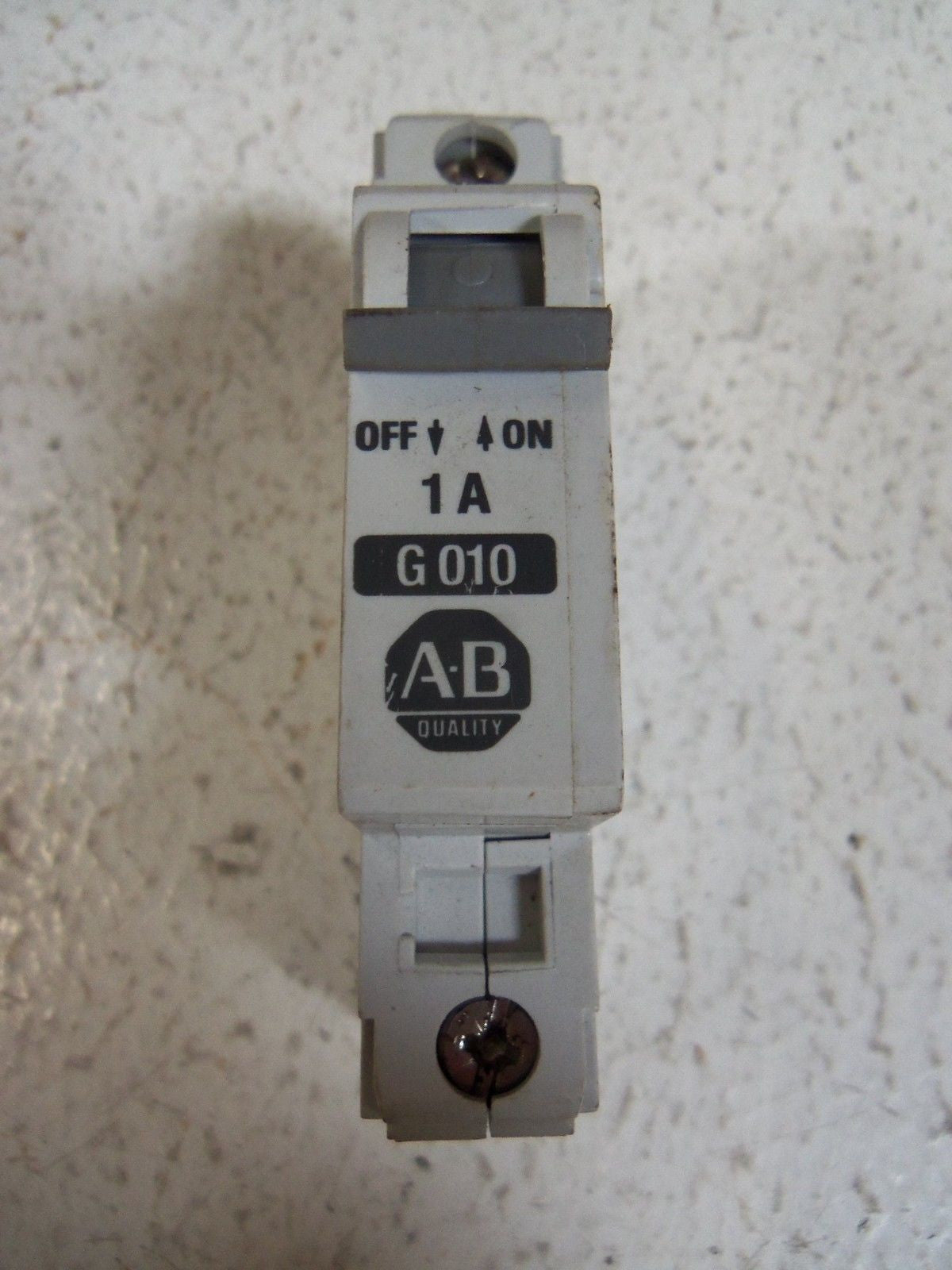 ALLEN BRADLEY 1492-CB1G010 SER. B CIRCUIT BREAKER 1A *USED*