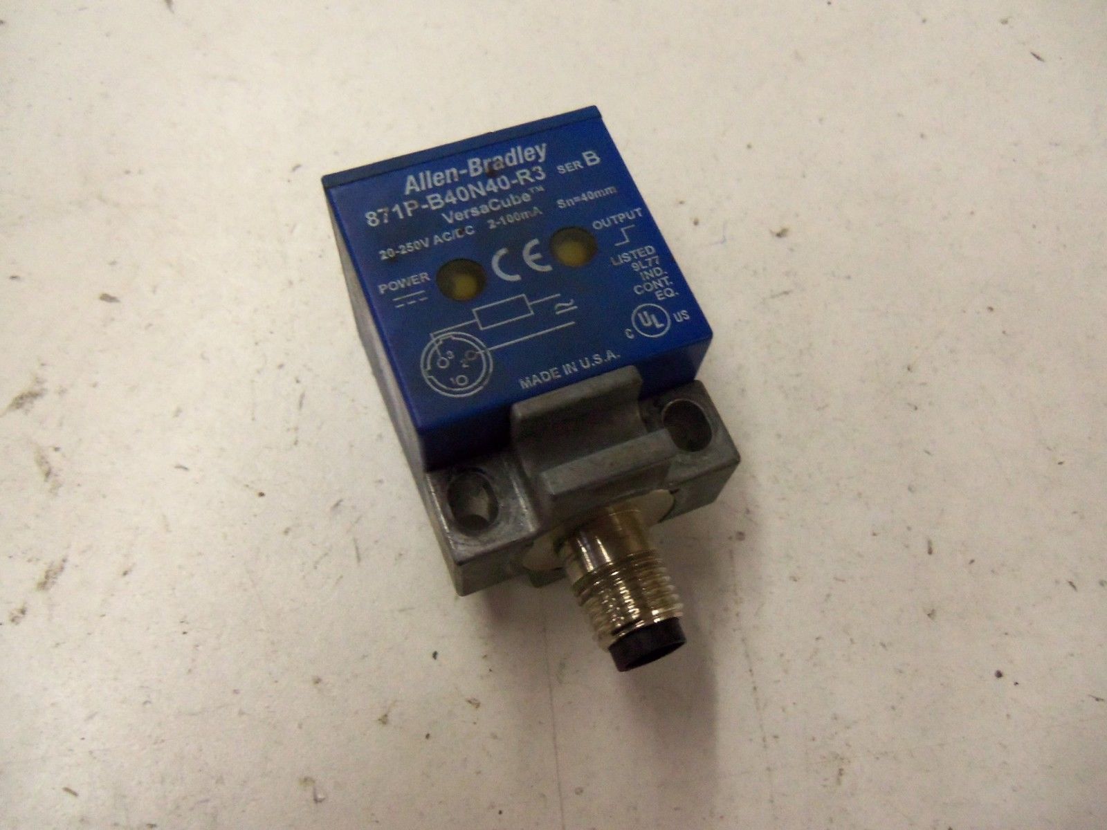 ALLEN BRADLEY INDUCTIVE PROXIMITY SENSOR 871P-B40N40-R3 SERIES B *USED*