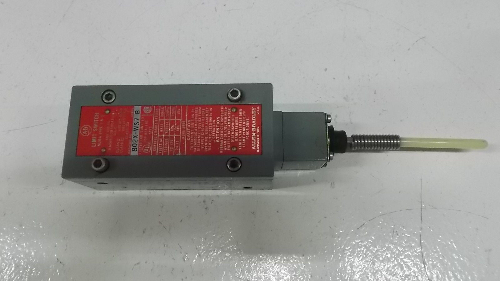 ALLEN BRADLEY LIMIT SWITCH 802X-WS7 SERIES B *USED*