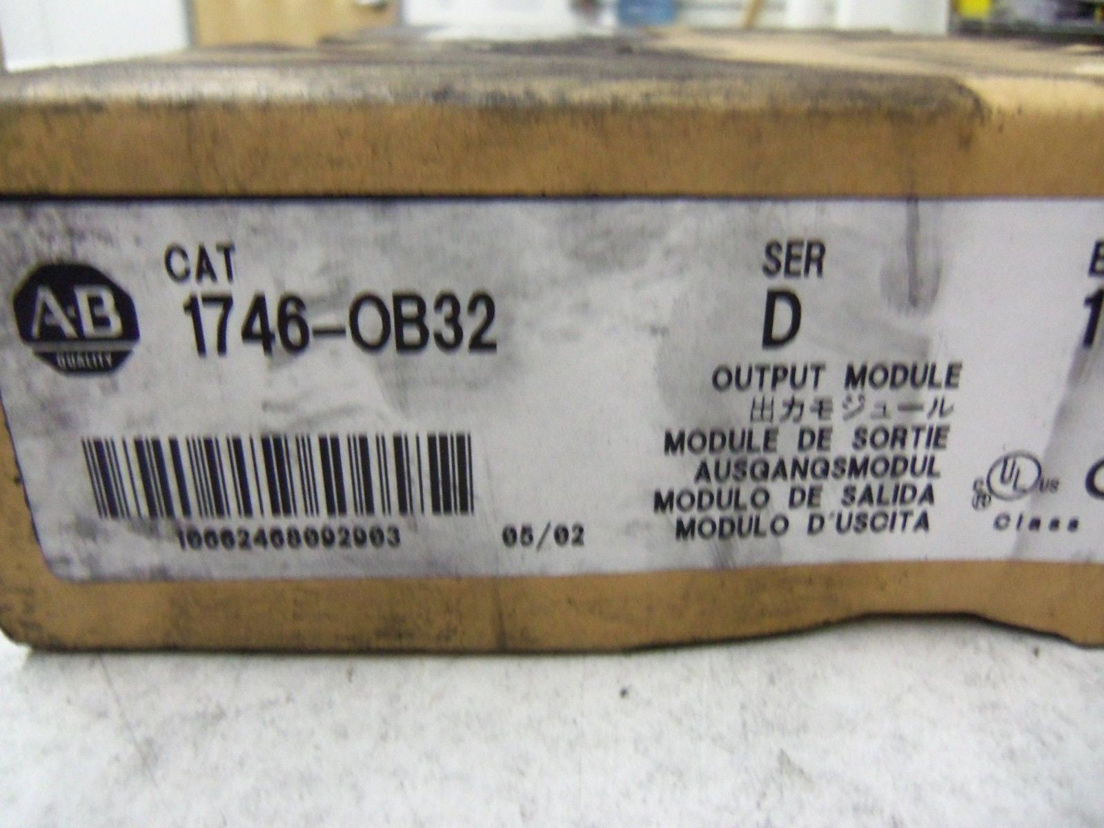 ALLEN BRADLEY 1746-OB32 SER. D DATE: 2002 *FACTORY SEALED*