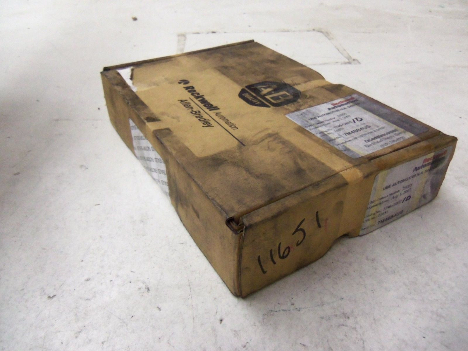 ALLEN BRADLEY 1746-OB32 SER. D DATE: 2002 *FACTORY SEALED*