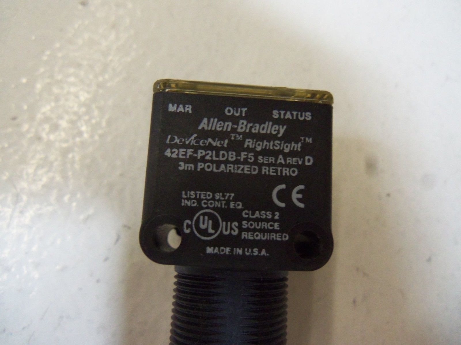 ALLEN BRADLEY PHOTOELECTRIC SENSOR 3M POLORIZED 42EF-P2LDB-F5 SERIES A *USED*