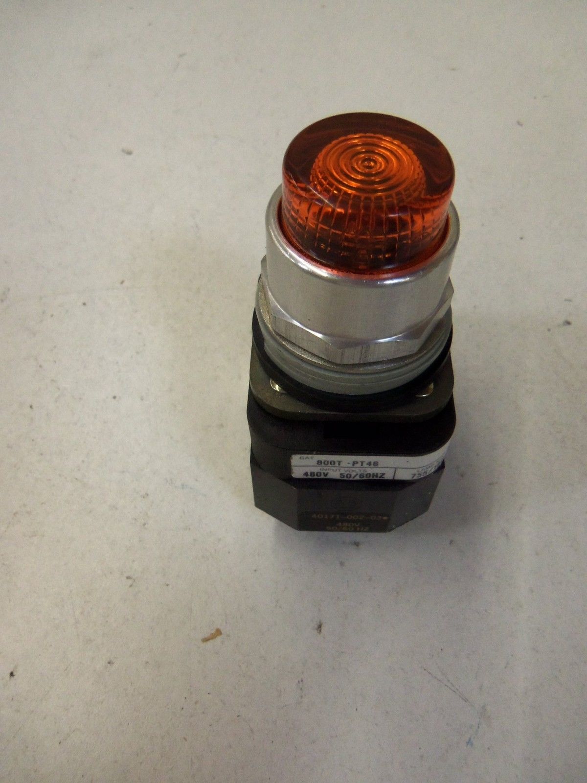 ALLEN BRADLEY PILOT LIGHT 800T-PT16A SERIES T *NEW IN BOX*