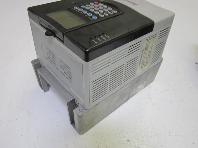 ALLEN BRADLEY POWERFLEX 20A D 8P0 A 0 AYNNNNN SER.A 480V *USED*