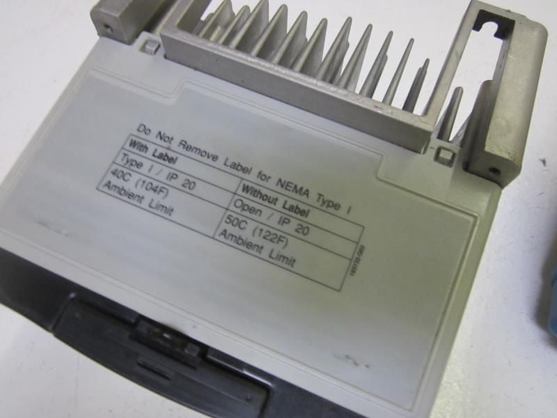 ALLEN BRADLEY POWERFLEX 20A D 8P0 A 0 AYNNNNN SER.A 480V *USED*