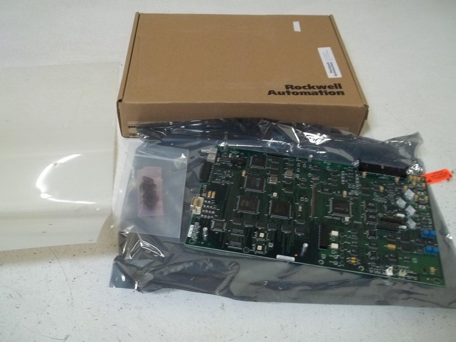 ALLEN BRADLEY SA3100-SPM01B SER.A MOTHER BOARD *NEW IN BOX*