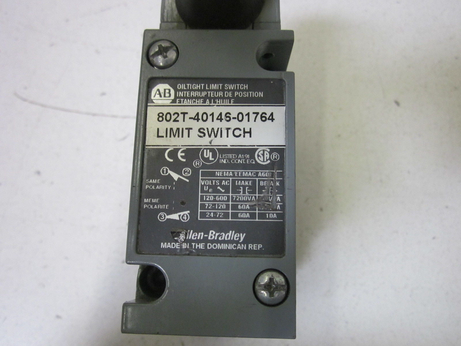 ALLEN BRADLEY 802T-40146-01764  *USED*