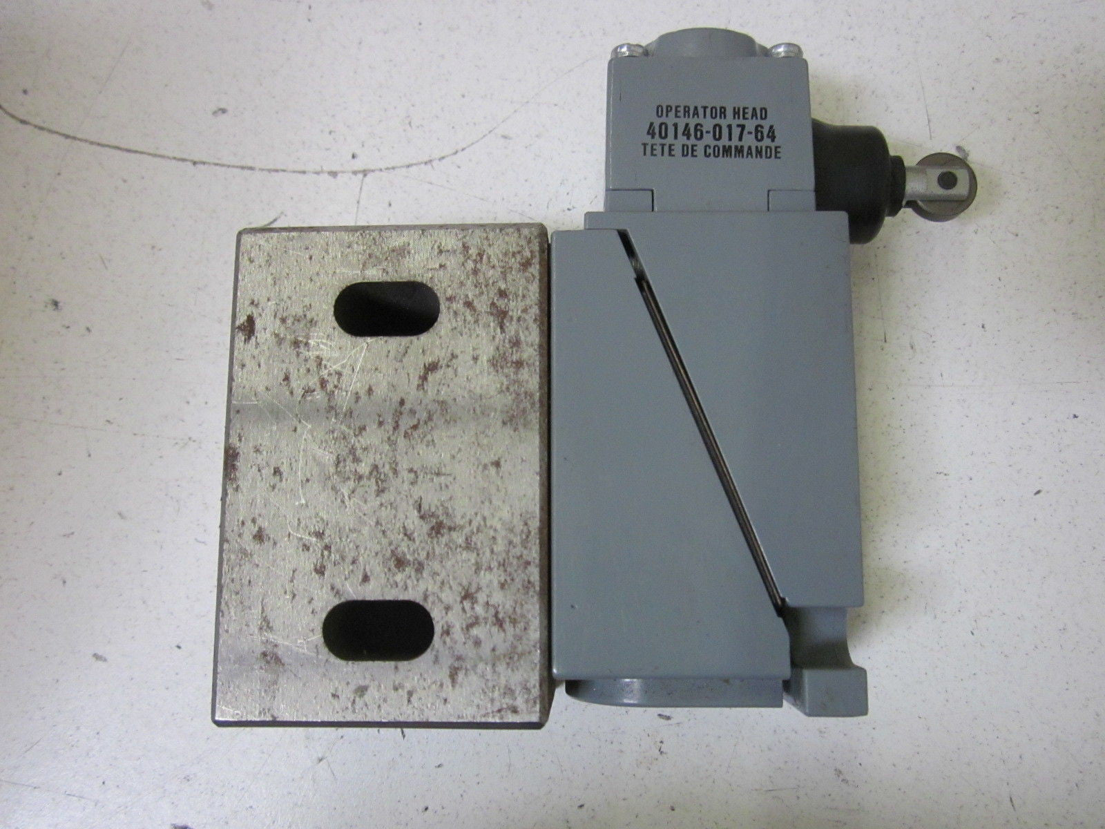 ALLEN BRADLEY 802T-40146-01764  *USED*