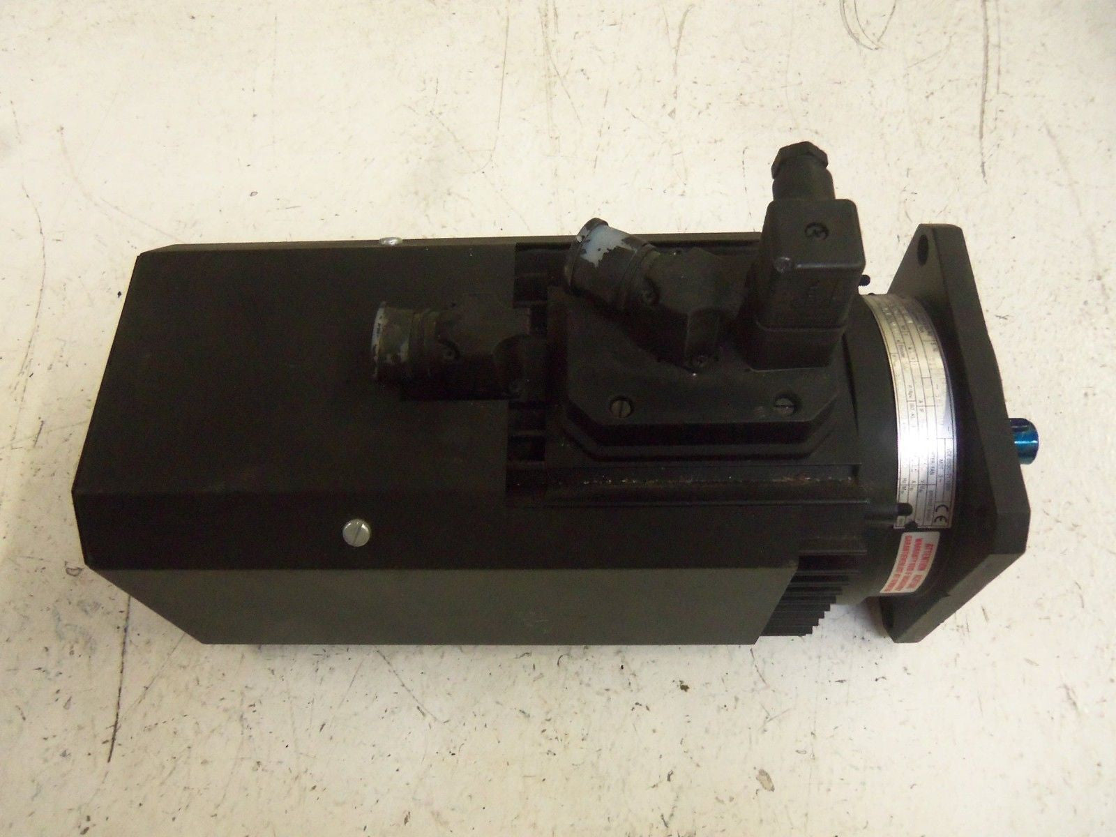 AMK DV7-8-4-A0F MOTOR *USED*