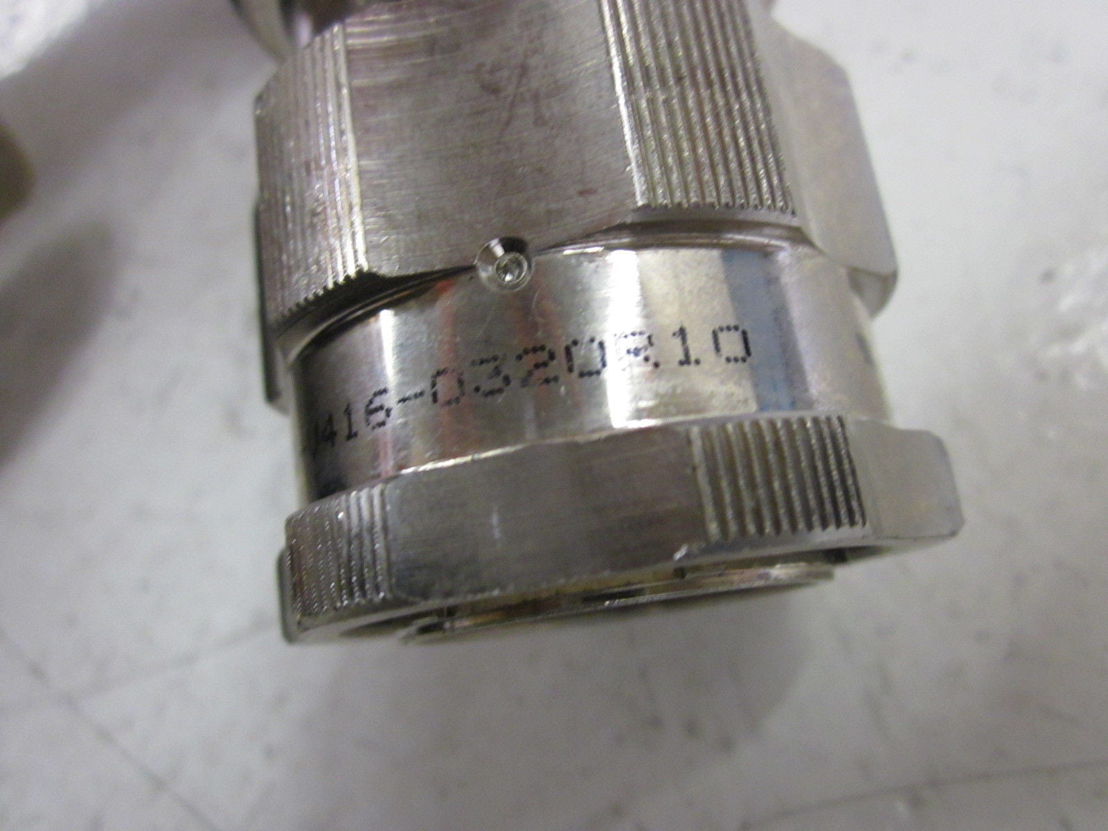 AMPHENOL 0312 CV-V416-0320R10 *NEW NO BOX*