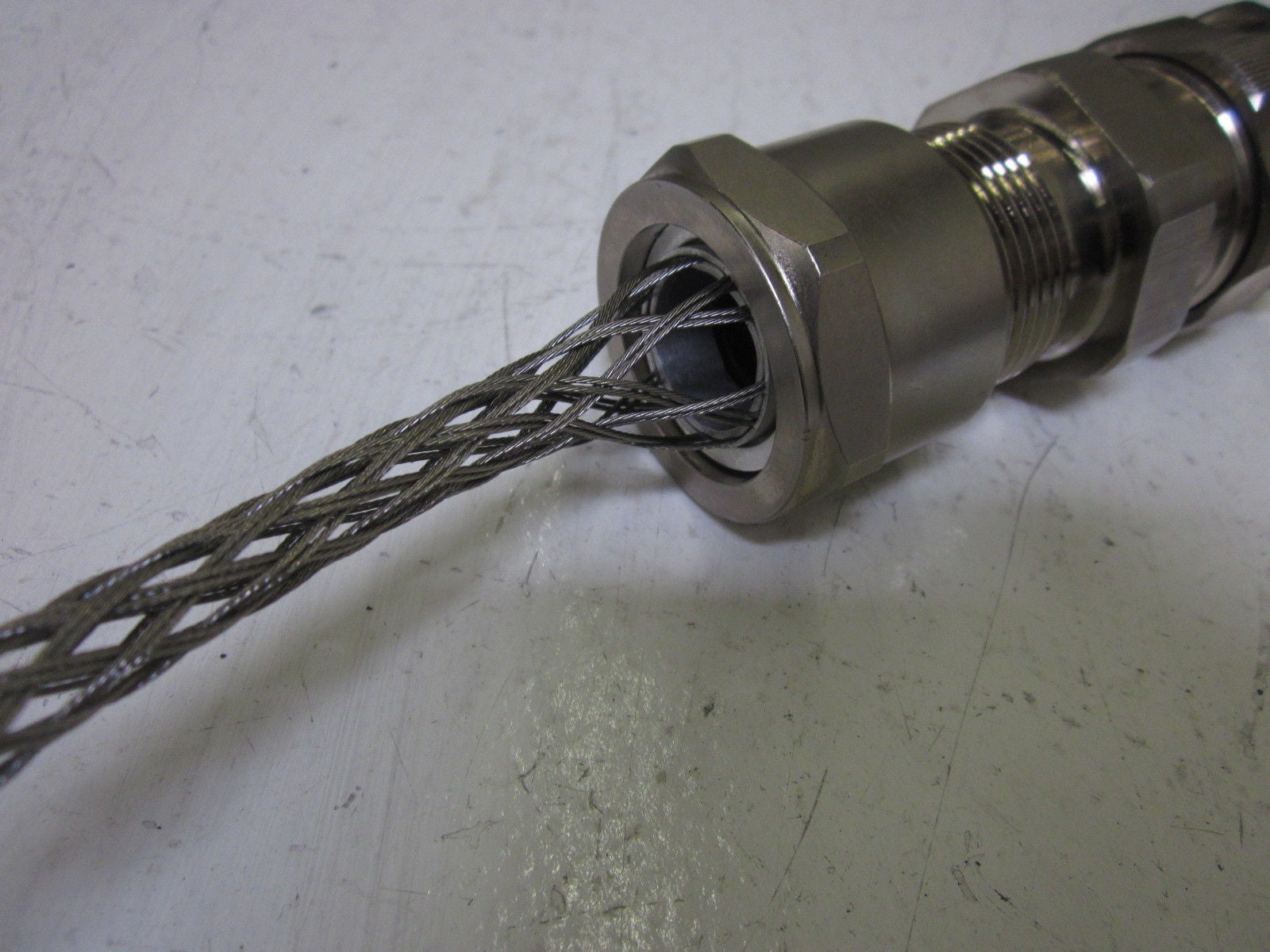 AMPHENOL 0312 CV-V416-0320R10 *NEW NO BOX*