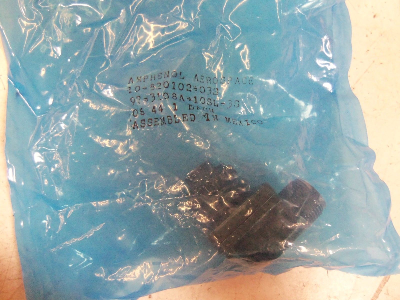 AMPHENOL 10-820102-03S *NEW IN BAG*