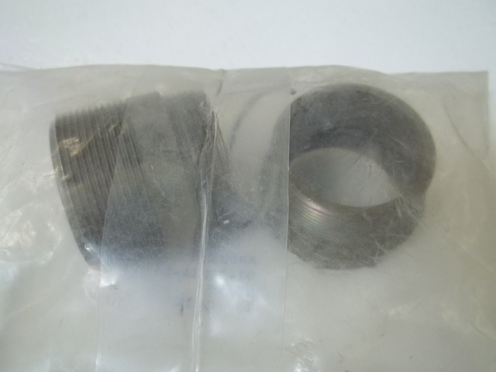AMPHENOL 97-3101A-24 PLUG *NEW IN A FACTORY BAG*