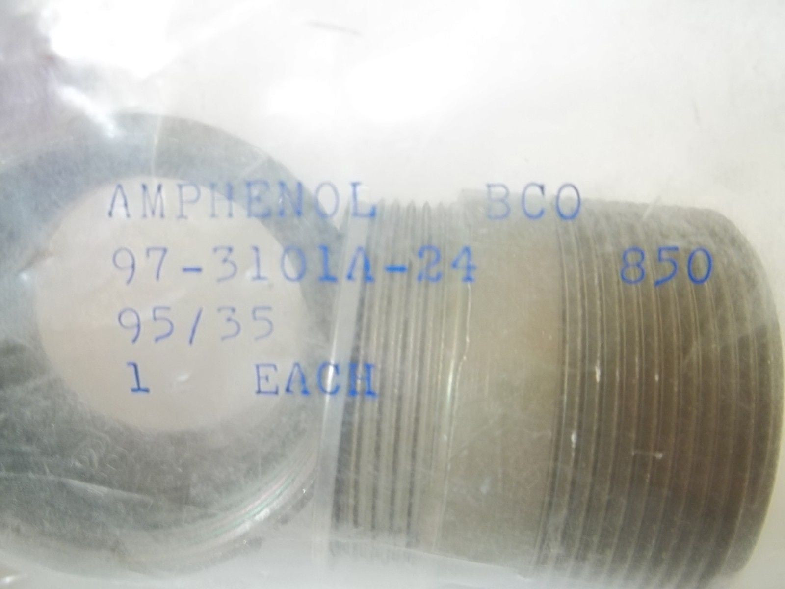 AMPHENOL 97-3101A-24 PLUG *NEW IN A FACTORY BAG*